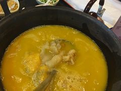 -鲜入围煮花胶鸡海鲜火锅