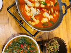 -老滇山寨•云南特色菜•地方菜•民族风情歌舞表演(金碧店)