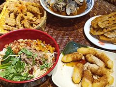 阿婆酥肉-爆炸头阿姨小四川正宗川味小吃(无任何分店)