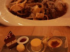 炖羊肉宽面-Strawberry Fare