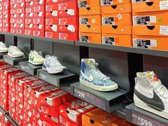 -王府井奥莱临潼小镇(临潼店)