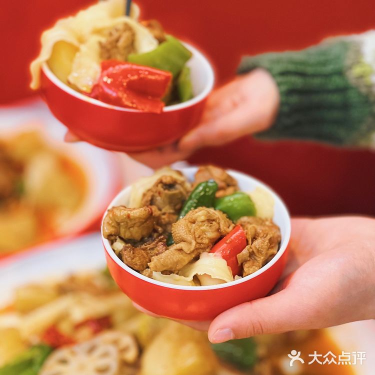 人均20吃撑新疆美食 | 成都银泰城这家新疆菜👇