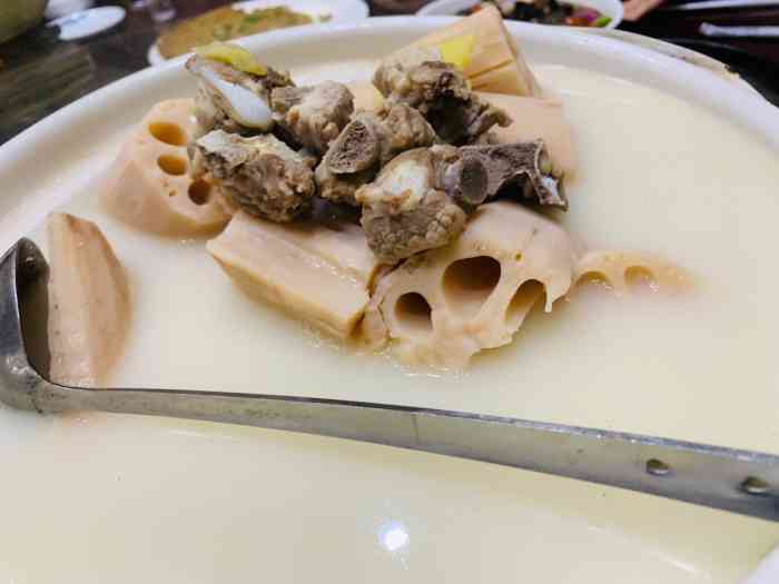 洪湖藕王-"之前在宜昌吃过这家店,潜江的搜了一下没去.