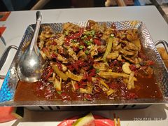 -蛙舍·炭烧牛蛙(东百中心店)