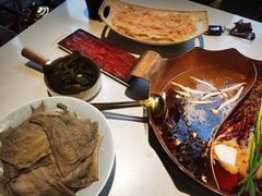 -墨居上隐·院子里火锅(峨眉店)