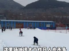 -济南卧虎山滑雪场