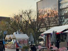 -证大大拇指广场(芳甸路店)