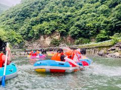 -安吉龙王山峡谷漂流