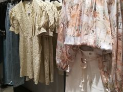 -URBAN REVIVO(西安Momopark店)
