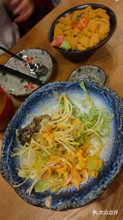 魔丼屋(日月光店)三色海胆饭图片
