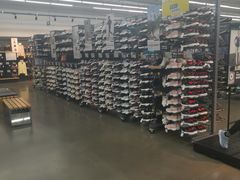 -迪卡侬(金龙湖店)
