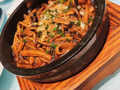 响油鳝丝-南通大饭店·米兰餐厅