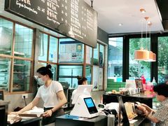 -Dough&Joe团憩(瑞虹天地月亮湾店)