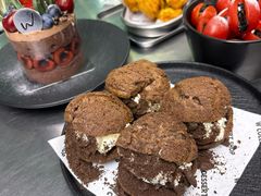 -W COLLECTIVE  DESSERT SHOP