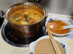 -百品聚旋转小火锅(熙悦汇店)