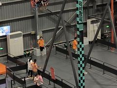 -极限PLAY运动娱乐新世界·团建派对表演休闲馆·室内高空游乐园