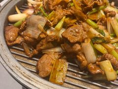 经典葱爆小羔羊肉-悦融·京鲁菜·露台花园(安定门店)