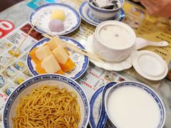 -广信牛奶甜品世家(台东店)