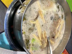 -四季喧黔味豆米火锅(万达广场店)