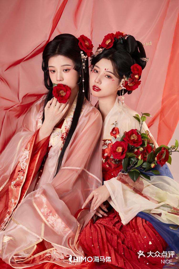 7月7日 17:52 关注 那些潜藏的国风闺蜜照啊 #汉服古装 #汉服 #古风妆