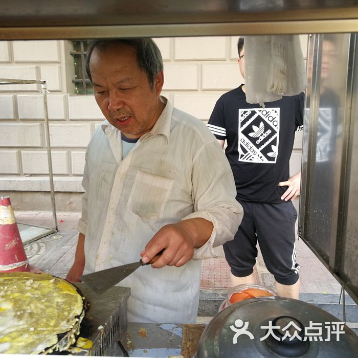 87年老大爷煎饼果子