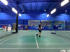 -尤尼克斯羽毛球主题馆