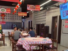 -洪霞餐馆·川菜·鲜货现炒(两江春城店)