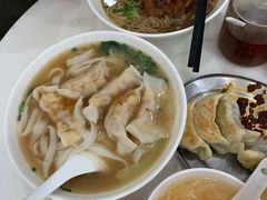 香煎鲜肉韭菜饺-芬芳甜品(体育东横街店)