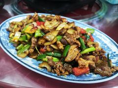 -香猪美食(中心店)