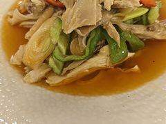 -汗腾格里·风味餐厅(新疆驻京办店)