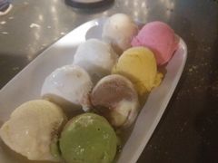 -莓园冰淇淋店