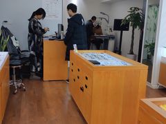 -视野联行眼镜•蔡司•依视路(温江店)