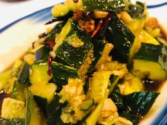 刀拍黄瓜-早酒肖汉老味拌面