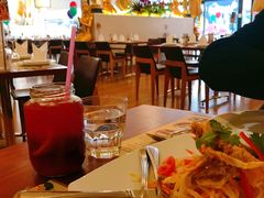 -Thai Pothong Restaurant