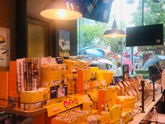 -巴黎贝甜(大宁国际商业广场店)