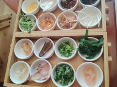 -云南荟·湖畔领宴(领事馆店)