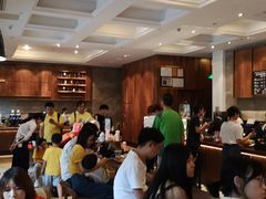 大堂-星巴克臻选(广州沙面店)