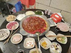 -洞亭火锅(防空洞总店)