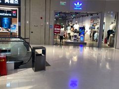 -URBAN REVIVO(七宝领展广场店)