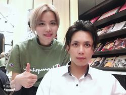 -HAIR CORNER