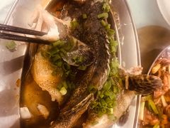 清蒸海鱼-红月湾海鲜饭店•沙滩海景(双月湾店)