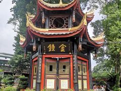 -峨眉山报国寺
