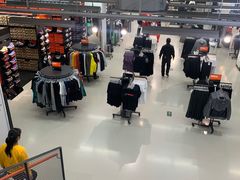 -王府井奥莱临潼小镇(临潼店)