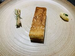 烟熏稻香手工黄油面包-香樟花园法式铁板烧(恒隆广场店)