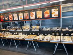 面包甜点陈列柜-OUR Bakery(三里屯太古里店)