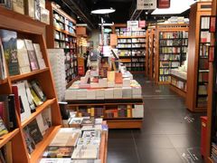 -西西弗书店&矢量咖啡(壹方购物中心店)