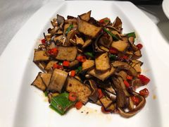 豆干炒耳尖-欣悦府(城建大厦C座店)