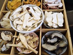 -野菌皇海景野生菌火锅(滨海大道店)