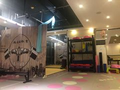 -思迈威健身(积玉桥万达店)