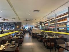 -大头虾越式风味餐厅(光明广场店)